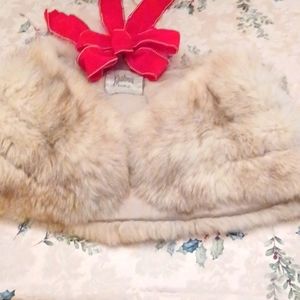 Koslow's Stunning Silver Fox Stole